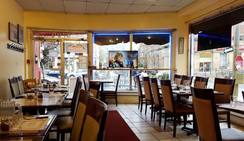 Khorasan-Kabab-Interior